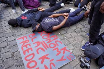 Manifestatie "Black Lives Matter" op het Poelaertplein op 7 juni 2020.