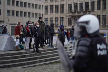 31 januari 2021: arrestaties in en rond het centraal station in Brussel. De politie is talrijk aanwezig om manifestanten die willen protesteren tegen de coronamaatregelen tevatten. De manifestatie kreeg immers geen toelating.