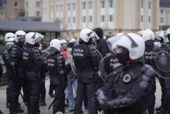 31 januari 2021: arrestaties in en rond het centraal station in Brussel. De politie is talrijk aanwezig om manifestanten die willen protesteren tegen de coronamaatregelen tevatten. De manifestatie kreeg immers geen toelating.