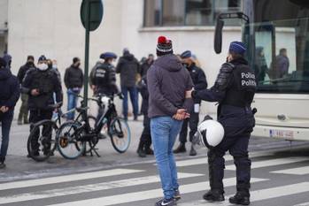 31 januari 2021: arrestaties in en rond het centraal station in Brussel. De politie is talrijk aanwezig om manifestanten die willen protesteren tegen de coronamaatregelen tevatten. De manifestatie kreeg immers geen toelating.