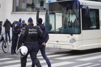 31 januari 2021: arrestaties in en rond het centraal station in Brussel. De politie is talrijk aanwezig om manifestanten die willen protesteren tegen de coronamaatregelen tevatten. De manifestatie kreeg immers geen toelating.