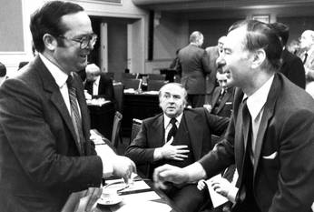20211118_Wilfried Martens, Leo Tindemans en Hugo Weckx (midden) ten tijde van de onderhandelingen over de staatshervorming in februari 1980_(c)_Belgaimage
