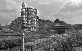 Het Eugène Verboekhovenplein (beter gekend als 'De Berenkuil') en de Eugène Demolderlaan in 1960