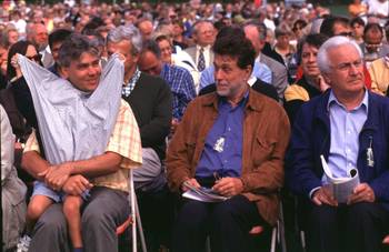 31 augustus 1997: Bert Anciaux, , Hugo Schiltz en Vic Anciaux op de IJzerbedevaart van dat jaar