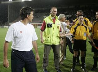 7 augustus 2004: Emilio Ferrera was trainer van FC Brussels