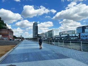 10 juli 2023: het eerste deel van het nieuwe Bécopark aan de Materialenkaai is open voor het publiek