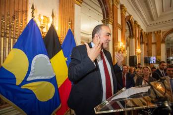 Fouad Ahidar (Vooruit.brussels) in het stadhuis van Brussel tijdens de viering van het Irisfeest van 2018