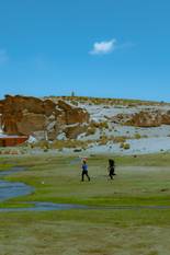 Fotografe en BRUZZ-redacteur Maya Callizaya Terceros presenteert in ‘Sombrero, gorro, tocado’ vijftig foto's van haar reizen in Bolivia, met als rode draad: hoofddeksels.