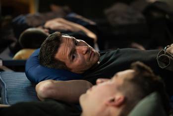 Matteo Simoni, de opnames voor de fictiereeks over de terroristische aanslagen lopen nog tot april 2026.