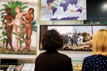 Werk van Sammy Baloji in de tentoonstelling 'Postkoloniaal?'. 