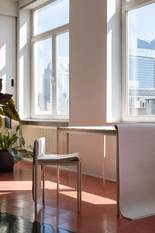 Interieurarchitect Tine Loncin opent Brusselse woon- en werkplek voor Brussels Design Week.