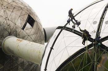 18-5-2005 Renovatie van het atomium