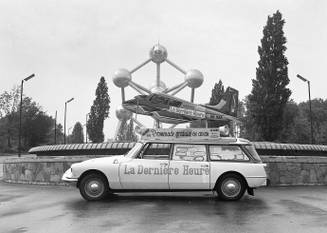 1960 La Dernière Heure organiseert een wedstrijd met een luchtdoop als prijs