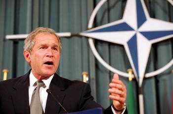Brussel 13-6-2001 Buitengewoon NAVO-top VS-President George Bush