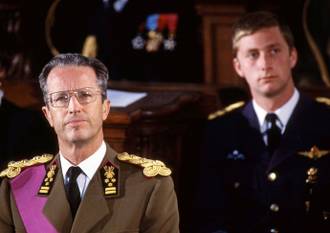 Koning Boudewijn en Prins Filip tijdens de begrafenis van Koning Leopold III in 1983