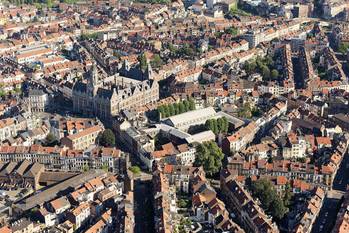 Schaarbeek luchtbeeld Collignonplein gemeentehuis