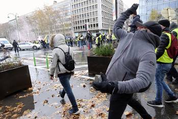 Manifestatie "Gele hesjes" loopt uit de hand