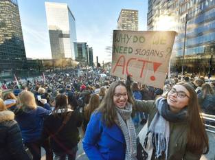 14 februari 2019 Youth for Climate, gesteund door studenten uit het hoger onderwijs: "Why do we need slogans?"