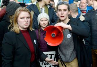 21 februari 2019: 'Spijbelen voor het klimaat', een initiatief van Youth For Climate. Vlnr.: Kyra Gantois, Greta Thunberg en Adélaïde Charlier