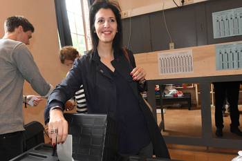 Zakia Khattabi (Ecolo) brengt haar stem uit in Brussel