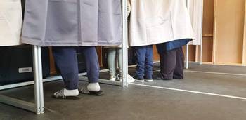 Stembureau stemhokje in De Muziekladder in Schaarbeek