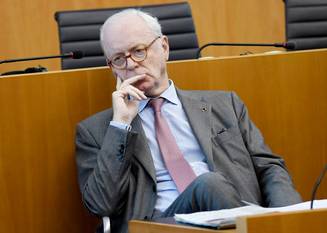 16 juni 2017: Armand De Decker bij de Plenaire zitting van het Brussels Parlement: oprichting Onderzoekscommissie Samusocial