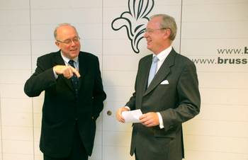 24 november 2006: eedaflegging van Minister van Ontwikkelingssamenwerking Armand De Decker als burgemeester van Ukkel