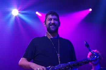 Niveau 4 XXL in het Depot in Leuven op 20 juni 2019:  ondersteund door jazzband Commander Spoon