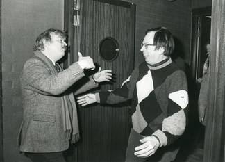 Burgemeester Freddy Thielemans (PS) met Jari Demeulemeester bij de heropening van de Ancienne Belgique