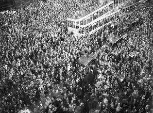 Mei 1945 de bevrijding van België wordt gevierd in Brussel
