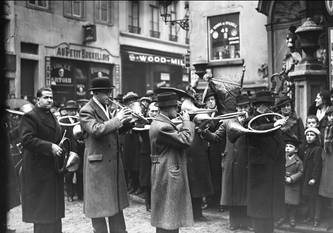 Sint-Hubertusfeesten bij Manneken Pis in 1936