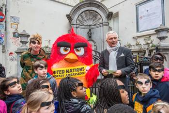 20 maart 2016: benoeming van Angry Bird Red tot ere-ambassadeur van de Verenigde Naties voor een groene planeet