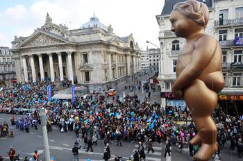 28 februari 2009: Manneken Pis op de eerste editie van de Balloon's Day Parade