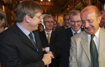 Feest van de Vlaamse Gemeenschap in 2006 met Guy Verhofstadt Eerste Minister, Yves Leterme, Vlaams Minister President en Eric Tomas (uiterst rechts)