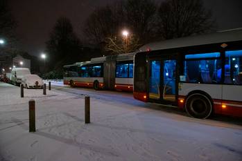 Sneeuw in Jette op zondagavond 7 februari 2021: MIVB-bussen rijden zoals voorzien