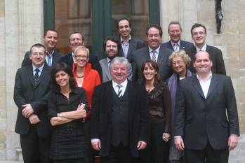 1 december 2006 voorstelling van het nieuwe schepencollege van Brussel-Stad met burgemeester Freddy Thielemans, Joëlle Milquet, Yvan Mayeur, Pascal Smet, Steven Vanackere
