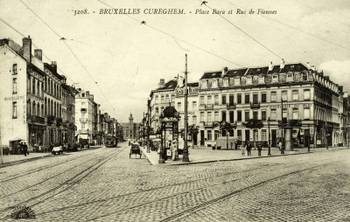 Het Baraplein, richting de Fiennesstraat en Raadsplein, ongedateerd