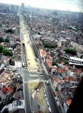 De Leopold II-laan in 1988, gezien vanuit de lucht