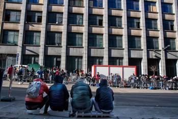 14 februari 2023: het was de bedoeling dat de asielzoekers en daklozen in het kraakpand in de Paleizenstraat 48 in Schaarbeek een ander, veilig onderdak kregen, maar dat mislukte grotendeels