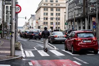 Betonblokken fietspad Wetstraat 23