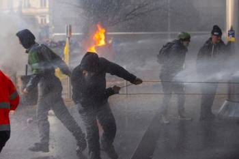 1 februari 2024: boerenprotest op het Luxemburgplein tegen de overdreven Europese regelgeving inzake landbouw.