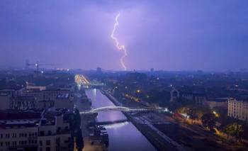 1916 onweer-boven-brussel