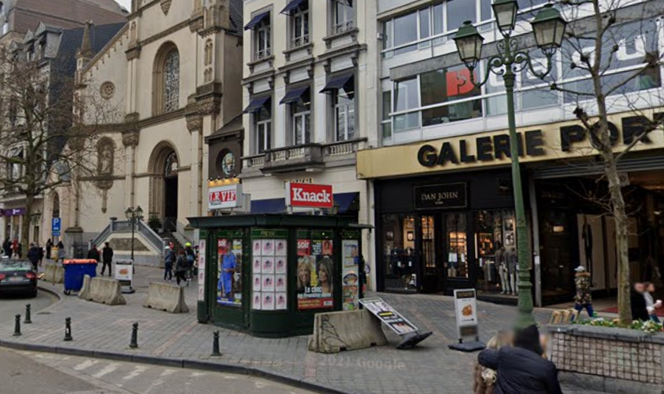 De laatste der Mohikanen: de krantenkiosk op de Gulden-Vlieslaan.