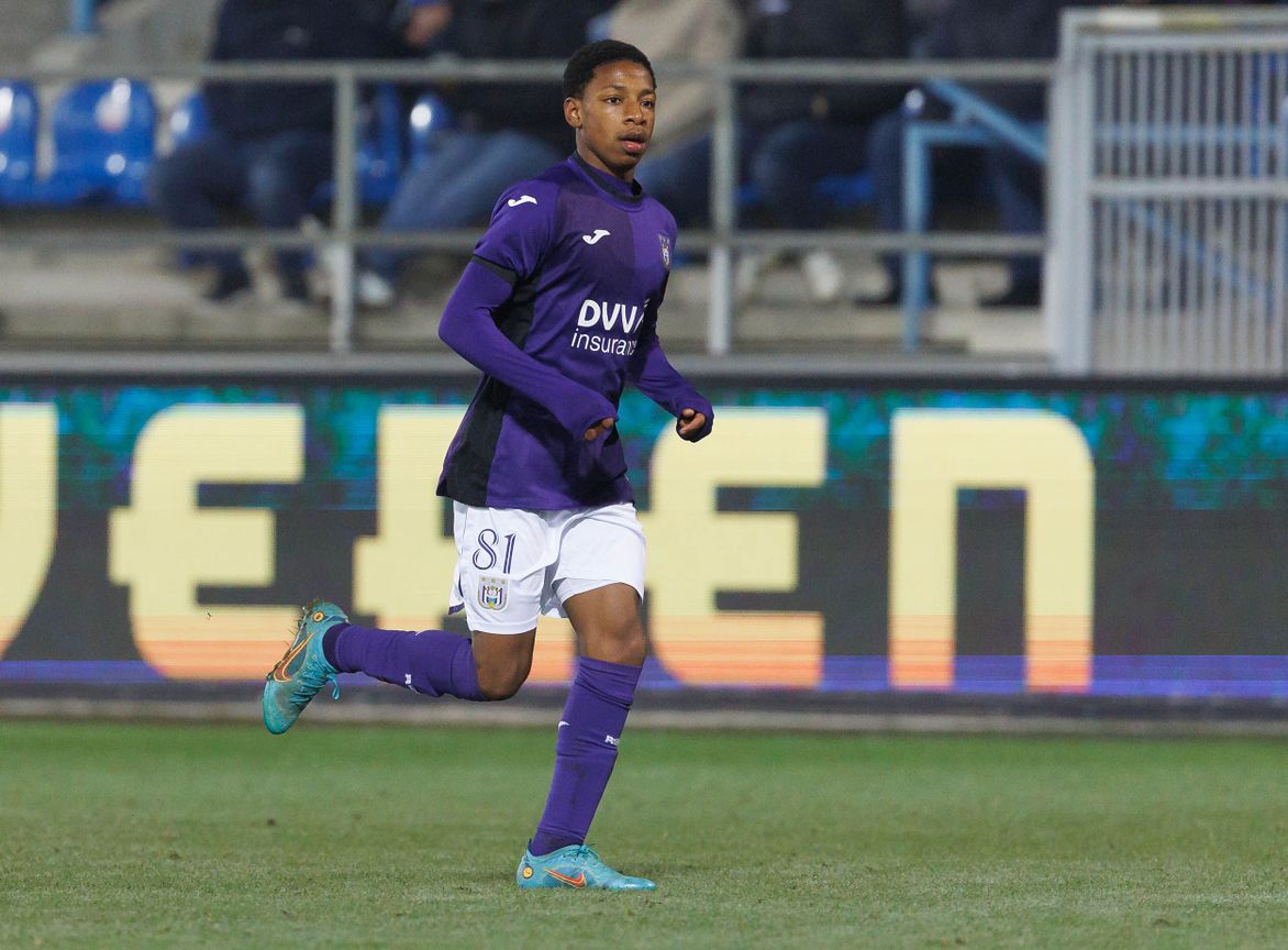 Amadou Diallo, hier meteen na het maken van een doelpunt voor RSCA Futures (U23) op 9 december 2022 tegen Beveren