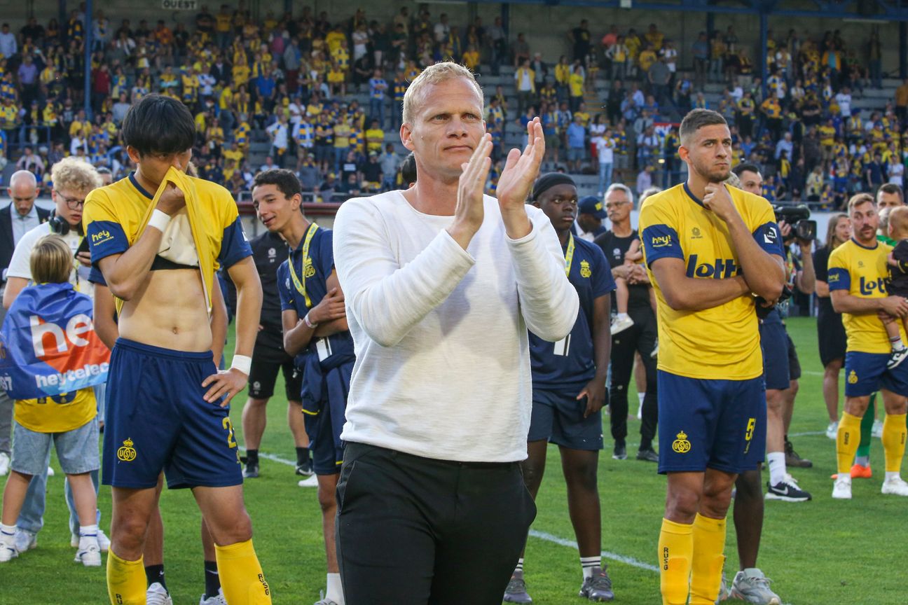 Hoofdtrainer Karel Geraerts na de door Union Saint-Gilloise tegen Club Brugge verloren thuiswedstrijd van 4 juni 2023, waardoor het uiteindelijk slechts derde werd op de laatste speeldag van de Jupiler Pro League