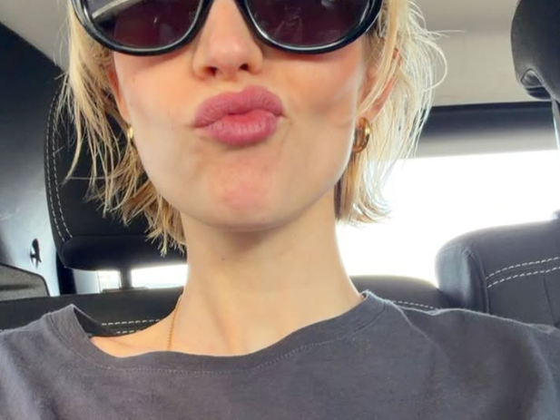 Angèle hintte op Instagram naar haar nieuwe muziek en samenwerking met Justice.