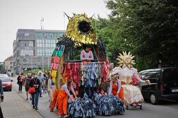 blije intrede reuzen theater aan zee