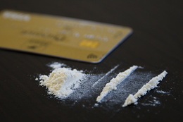 20220925_drugs_cocaine_bankkaart_c_photonews.png