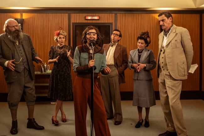 Review 'Radioman': Zo radioactief en romantisch zag u Flagey nog nooit ...