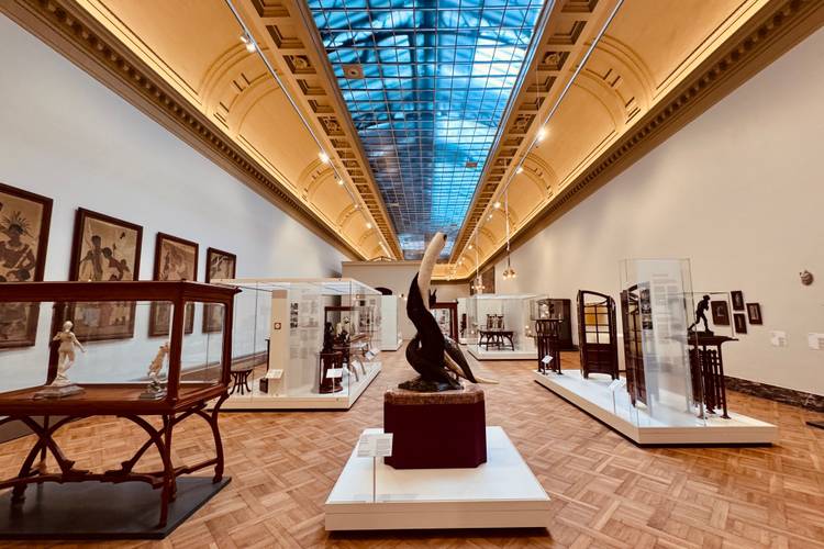 Het Museum Kunst & Geschiedenis opent op 13 juni twee nieuwe zalen, gewijd aan sierkunsten van de 19de eeuw en de Belgische art nouveau en art deco